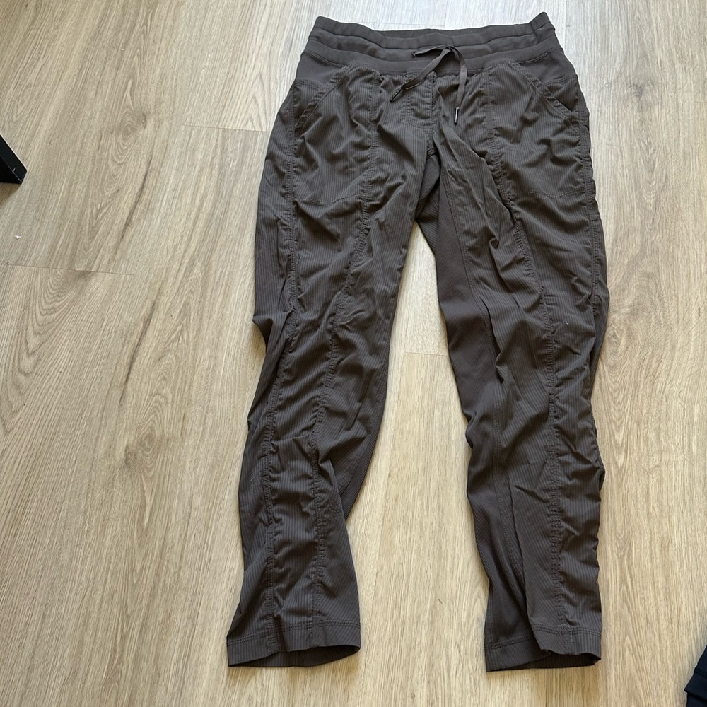 LULULEMON WORKOUT PANTS